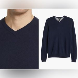 NWT: Nordstrom 100% Cashmere Men’s V-Neck Sweater: Navy Blue Size Small